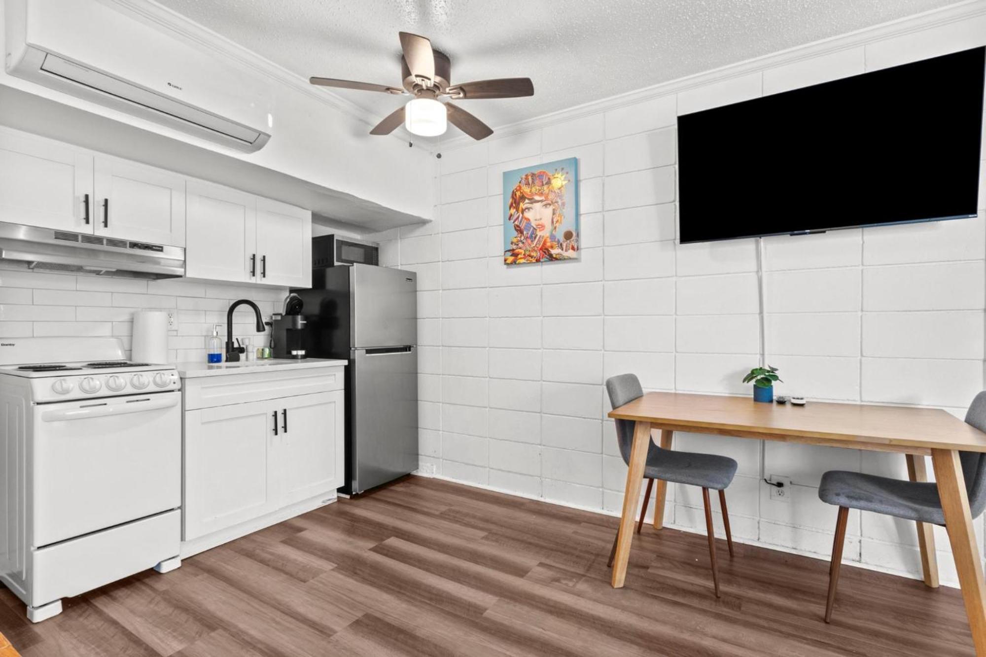 Modern Downtown St Petersburg Studio Pet-Friendly Affordable! Exterior foto